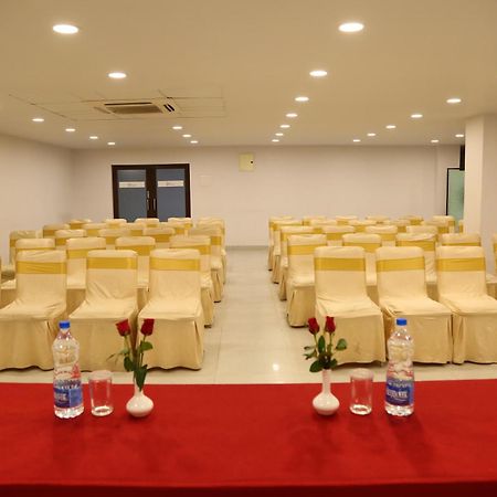 The Curzon Court Hotel Bangalore Bagian luar foto