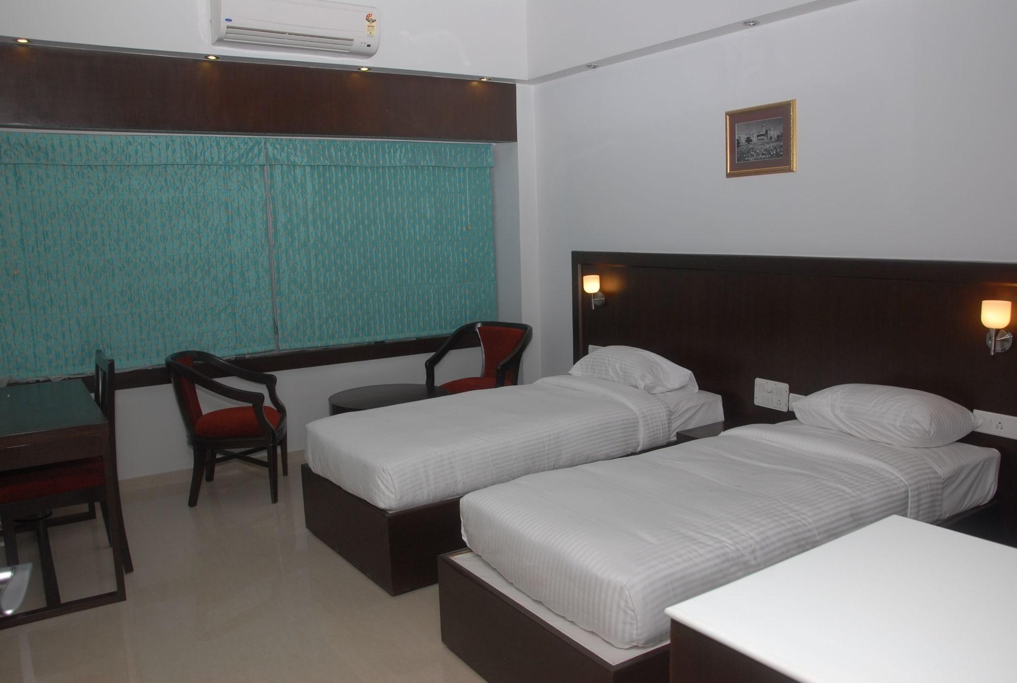 The Curzon Court Hotel Bangalore Ruang foto