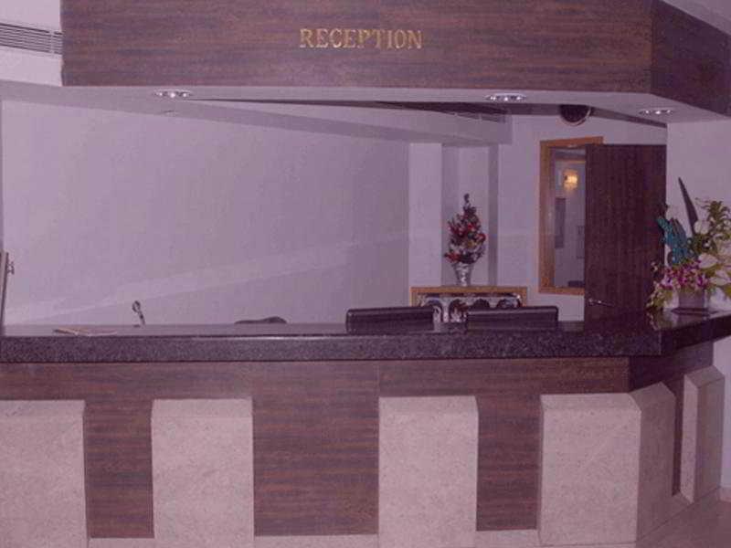 The Curzon Court Hotel Bangalore Bagian luar foto