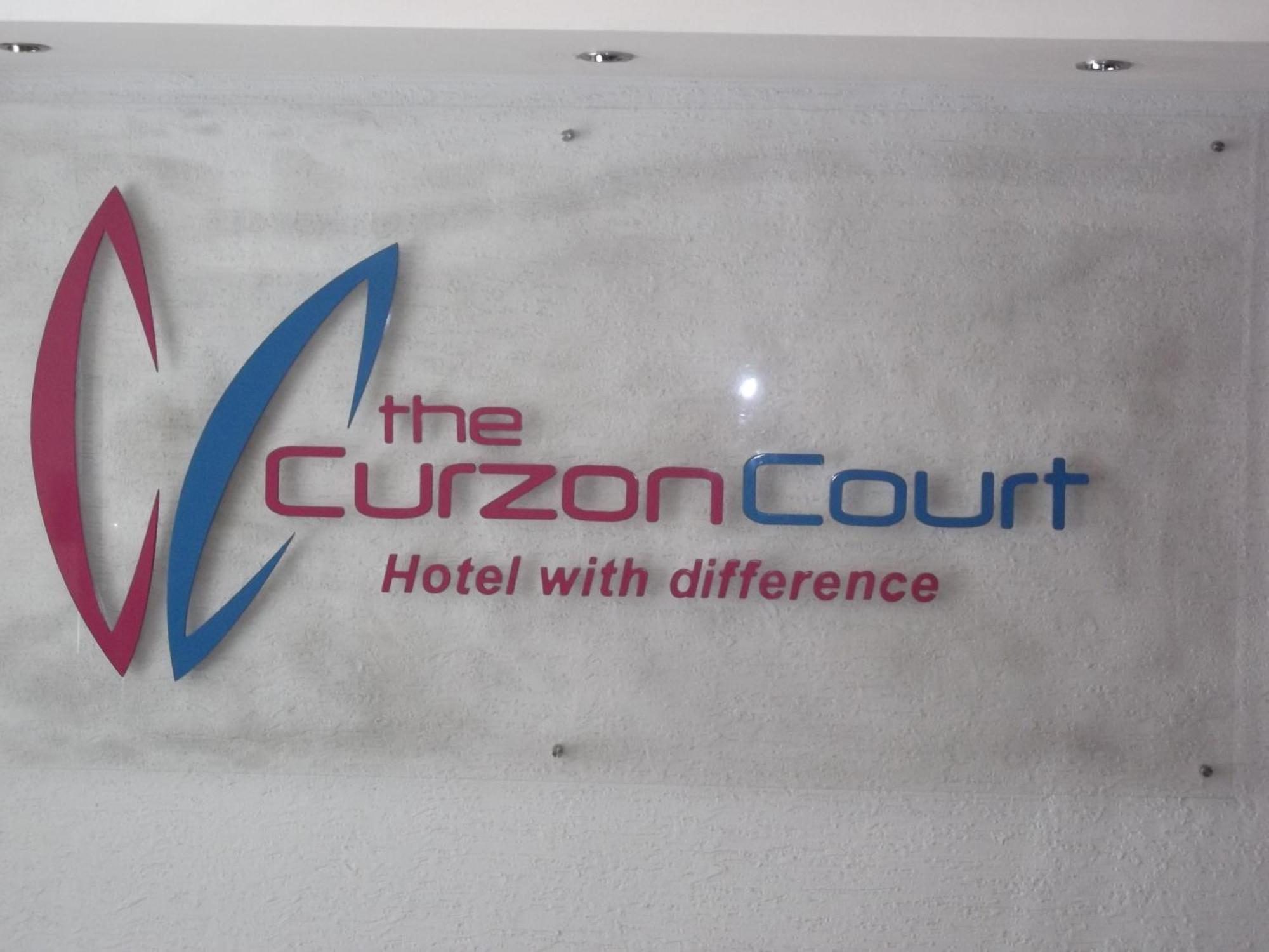 The Curzon Court Hotel Bangalore Bagian luar foto